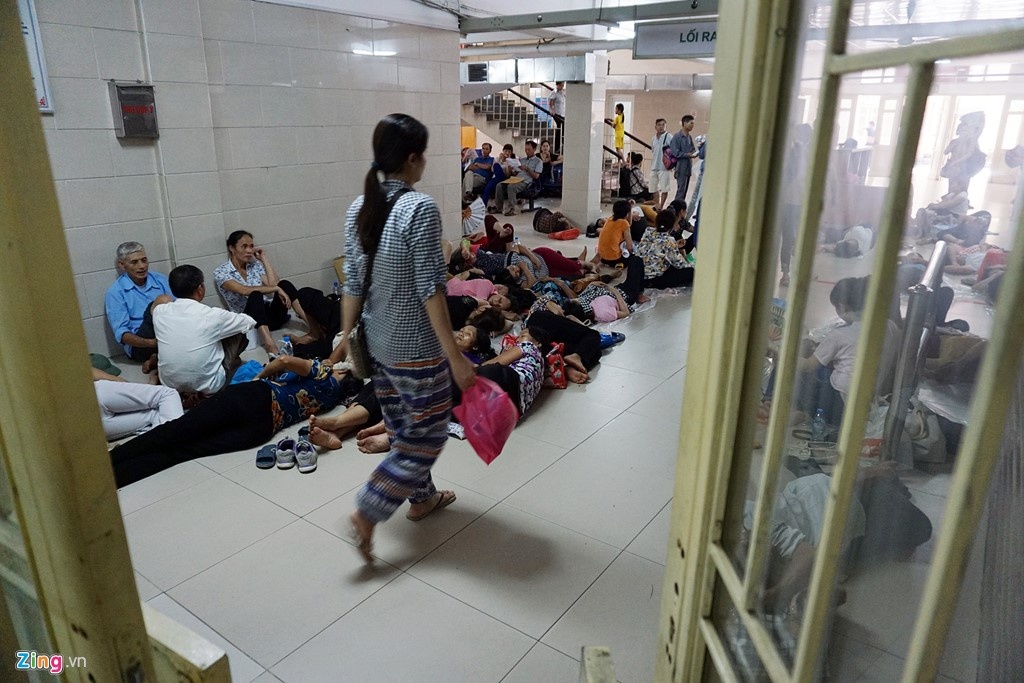 bac si cam ca xap phong bi anh 2