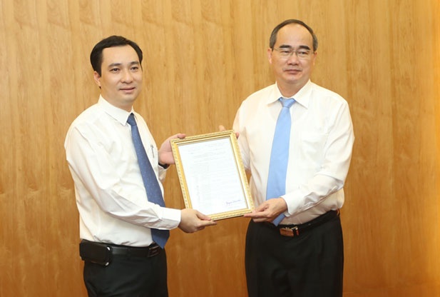 tổng biên tập tạp chí Mặt trận ảnh 1 tong bien tap tap chi Mat tran anh 1