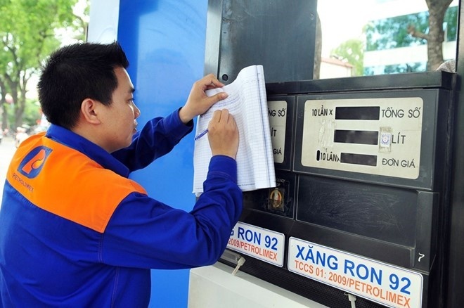 Petrolimex lai lon anh 1