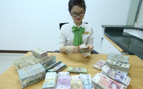 Ngan hang nho lai tang lai suat huy dong hinh anh