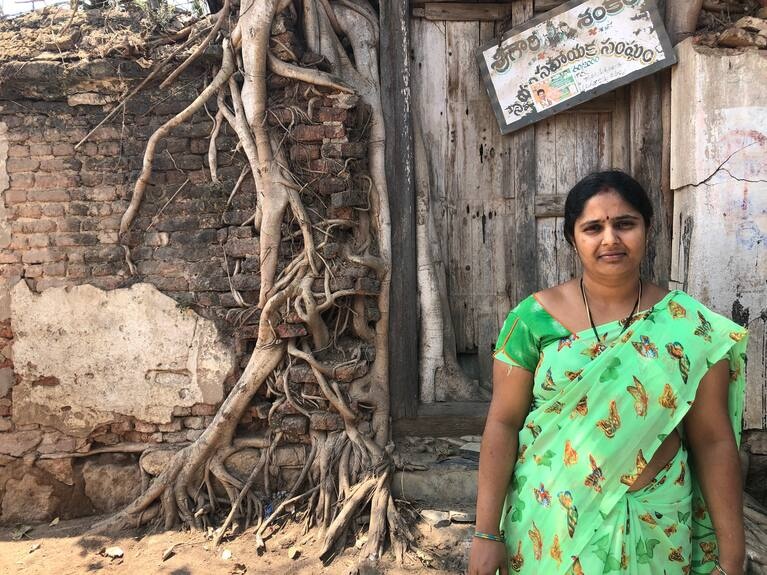 can benh bi an,  thi tran Eluru o An Do,  trieu chung co giat,  nong dan anh 2