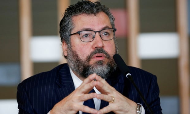 Ngoai truong 'te nhat lich su' Brazil tu chuc hinh anh