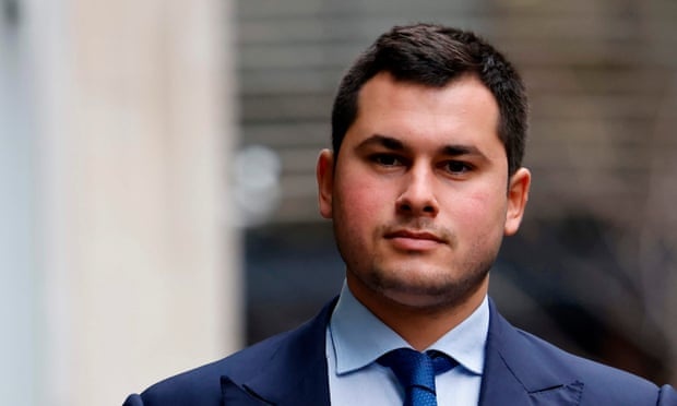 Con trai ty phu Nga phai boi thuong cho me hon 100 trieu USD hinh anh