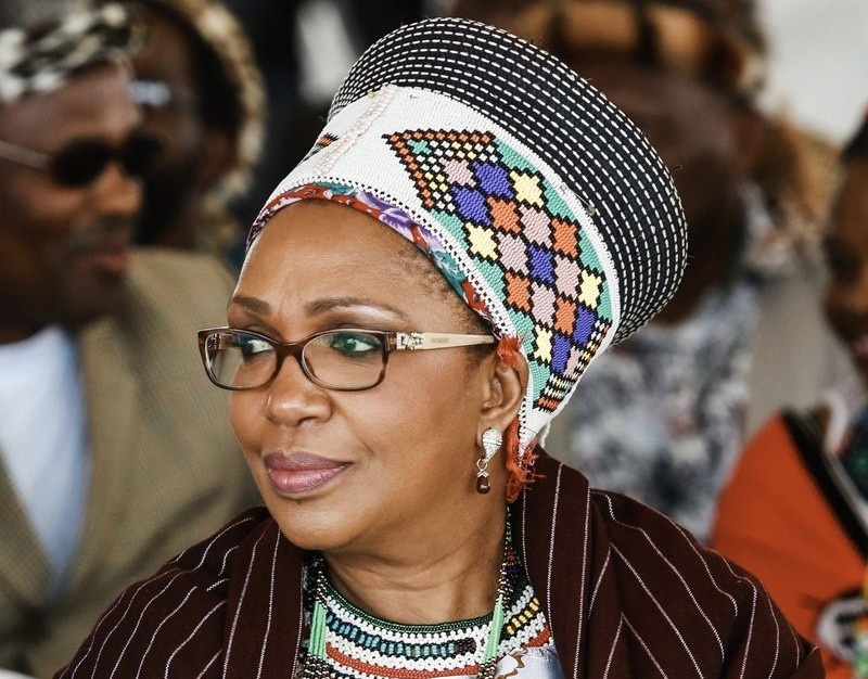 Nu hoang Zulu dot ngot qua doi sau mot thang nhiep chinh hinh anh