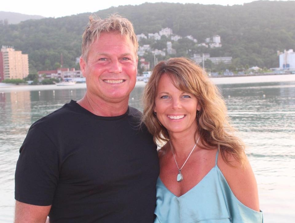 Chong thay vo bo phieu vi muon ong Trump thang cu hinh anh