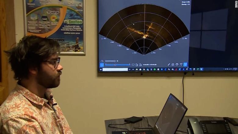 Phat hien xac may bay duoi day ho o California sau 56 nam mat tich hinh anh