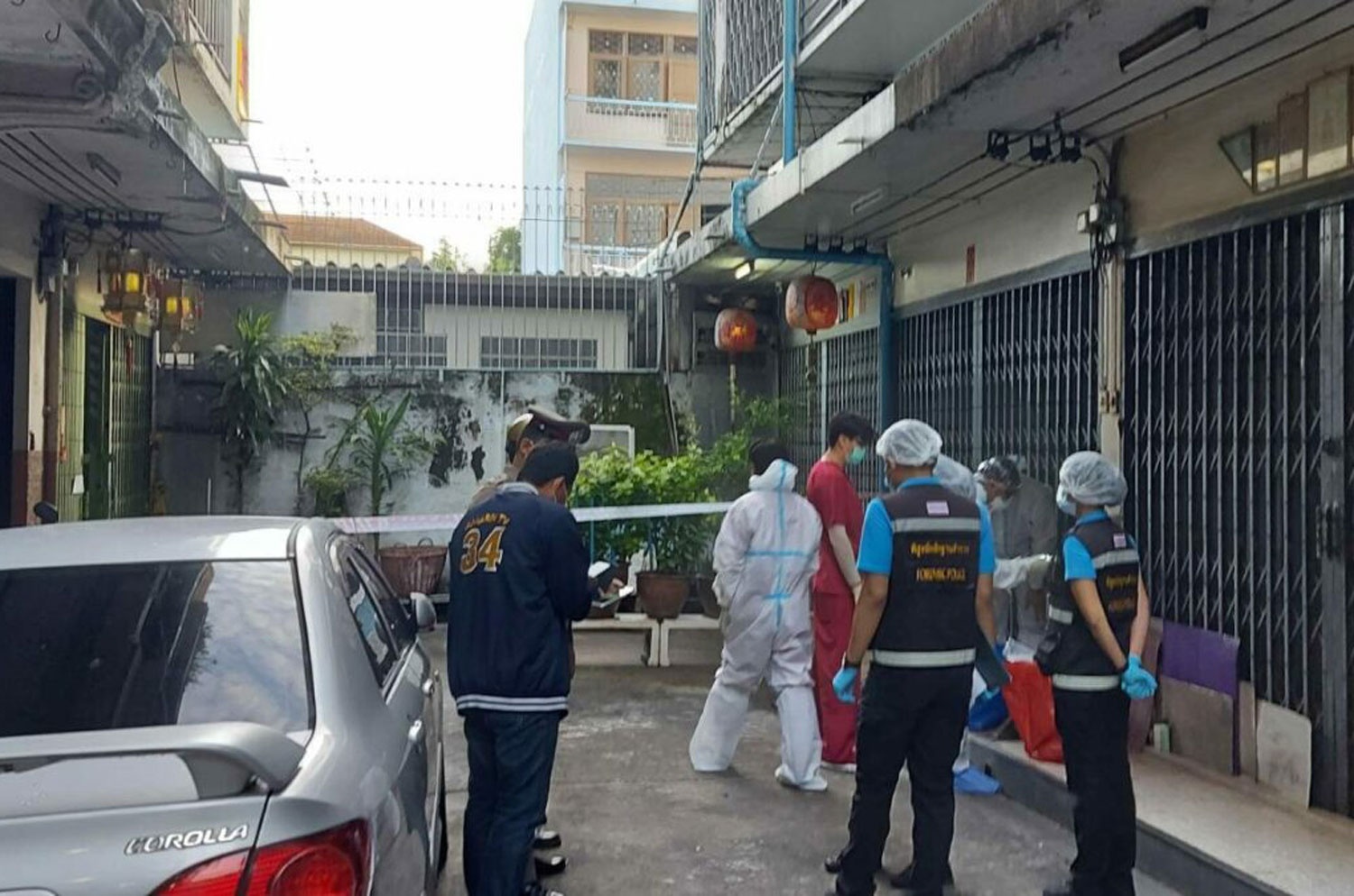 Cu ong Thai Lan tu tu sau khi con gai chet vi Covid-19 hinh anh