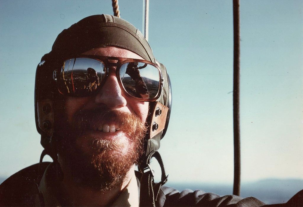 Nga khoi khinh khi cau, phi cong tu nan o My hinh anh