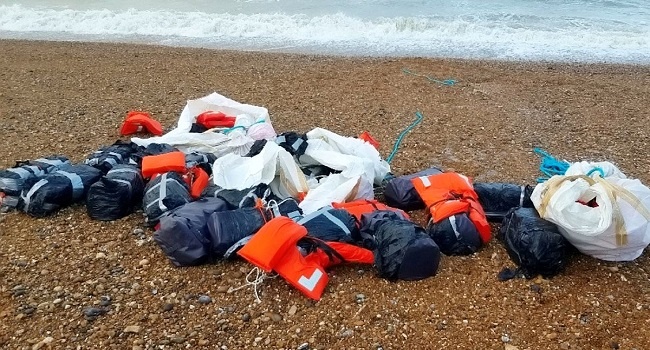 Ma tuy tri gia mot trieu USD dat vao bai bien o Tonga hinh anh