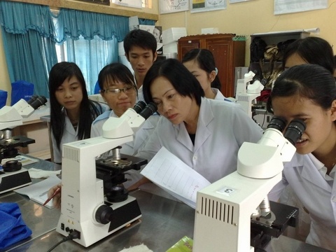Nhieu nganh hoc 'hot' moi mo hinh anh