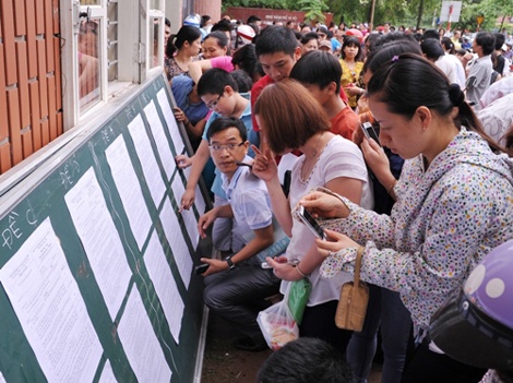 Cam thi tuyen lop 6, hoc sinh van chay dua luyen them hinh anh