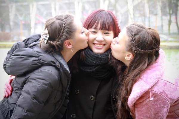 Nu sinh xinh dep ke thoi gian thuc tap o Chanel hinh anh