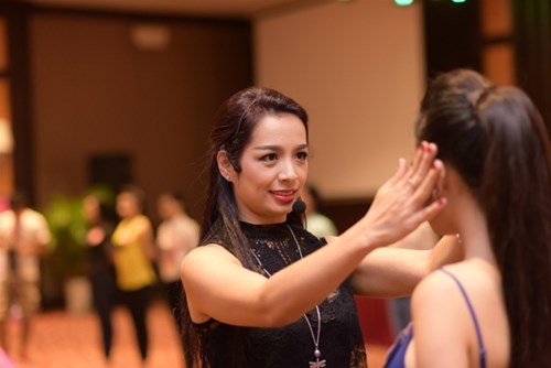 Thuy Hang: Hoc nghe mau phai doi mat nhieu cam do hinh anh