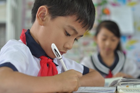 Chuyen gia ly giai ty le hoc sinh gioi cao ngat hinh anh