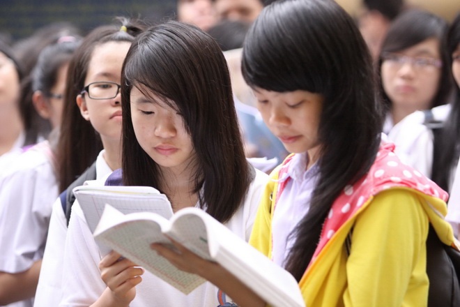 Nop ho so trung tuyen vao lop 10 o Ha Noi the nao? hinh anh