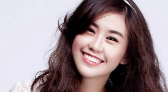 Pho Dac Biet, Ngoc Thao gui loi chuc den thi sinh hinh anh