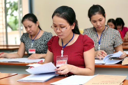 Nhieu bai thi dat diem 10 mon Toan hinh anh