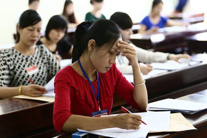 Giao vien cham thi lung tung voi bai thi duoc diem... am hinh anh