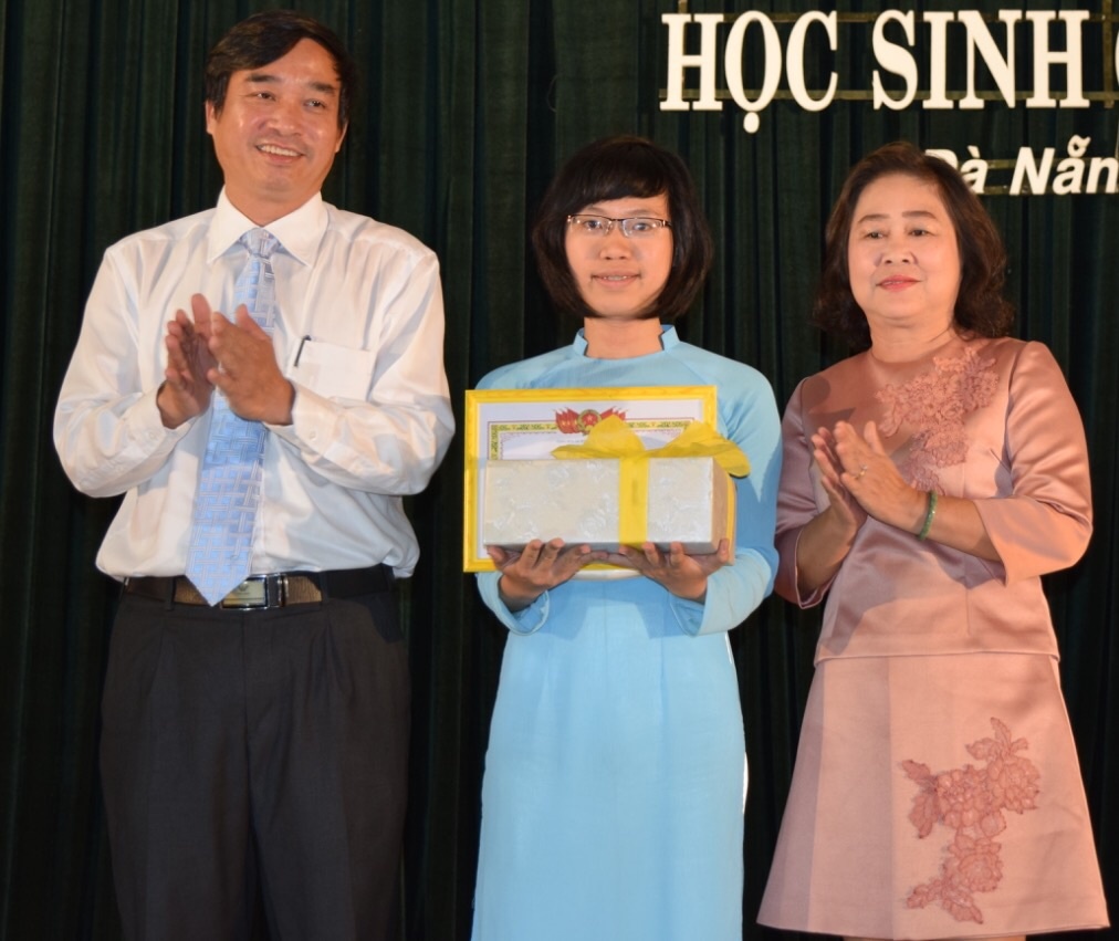 Bon hoc sinh thi Olympic Sinh hoc quoc te deu doat giai hinh anh