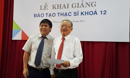 Cu ong 82 tuoi duoc tuyen dac cach cao hoc hinh anh