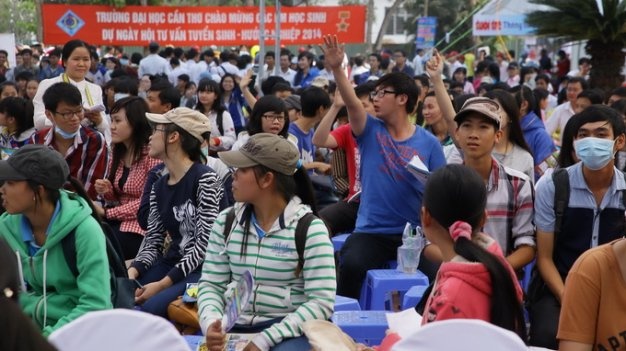 DH Can Tho loc thi sinh ao hinh anh