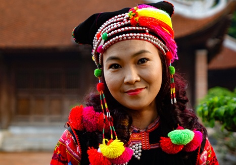 Pho giao su, tien si dau tien cua nguoi Ha Nhi hinh anh