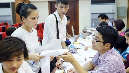 Xet tuyen nguyen vong 2: Can trong chon truong hinh anh