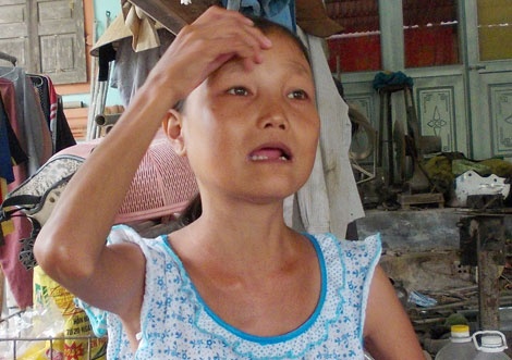 Co gai can nang 25 kg co khuon mat ba lao an nhu luc sy hinh anh