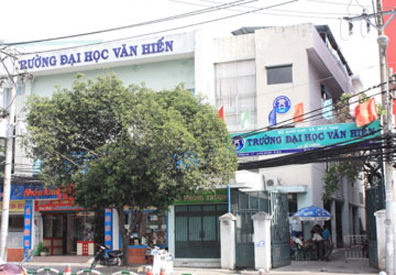 Hang tram sinh vien bi thoi hoc vi ket qua hoc tap 0 diem hinh anh