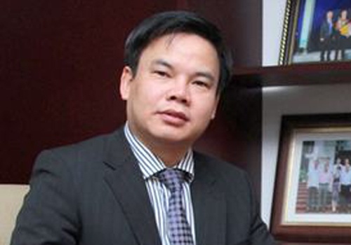 Nguoi trung tuyen hieu truong chua tinh kien Bo Tu phap hinh anh