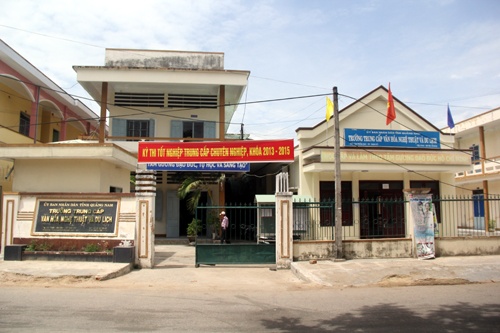 Truong de nghi hoc vien dung sim Vinaphone hinh anh