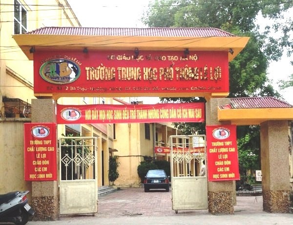 Buoc thoi hoc 10 ngay nu sinh xuc pham co giao tren Facebook hinh anh