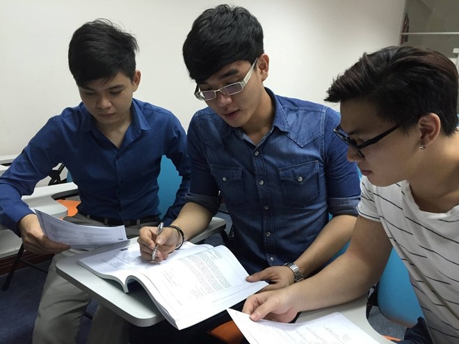 Chang trai dat 990/990 diem chia se cach thi TOEIC hinh anh