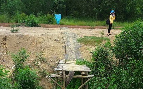 Xu ly co giao che cau sap cua xa tren Facebook la sai hinh anh