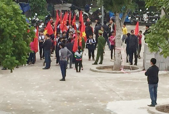 So giao duc Ha Noi chi dao giai quyet vu 2.000 HS nghi hoc hinh anh