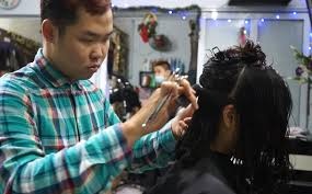 Nha tao mau toc 9X khiem thinh hinh anh