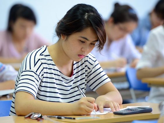 Thay tro cung tang tiet de on tap thi THPT quoc gia hinh anh