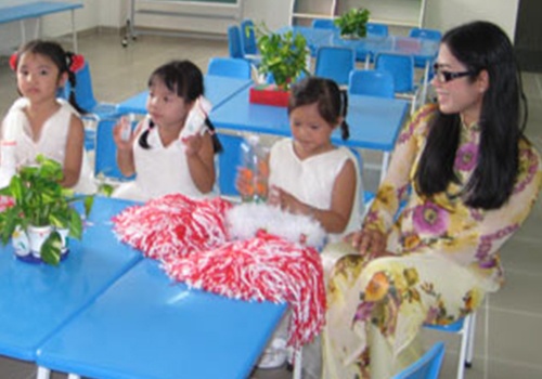 Truong cho con cong nhan kho tuyen nhan su hinh anh