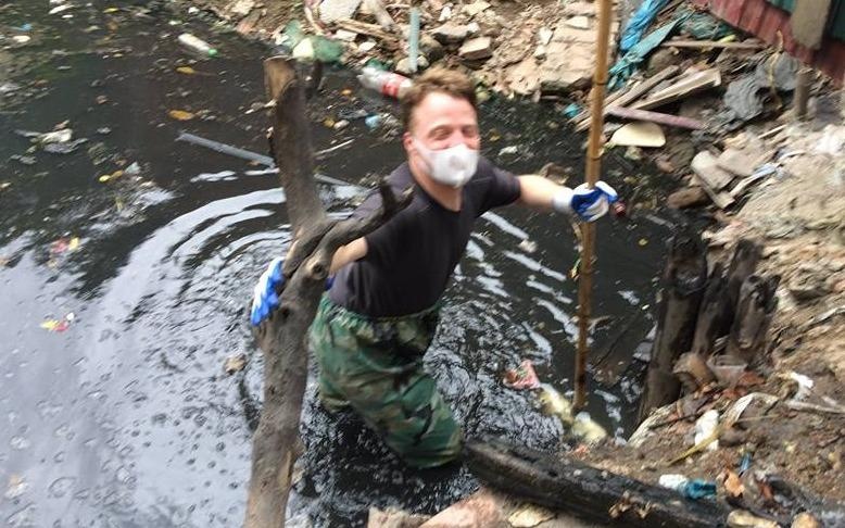 Vu ong Tay don muong thoi: 'Toi xau ho cho nguoi vut rac' hinh anh