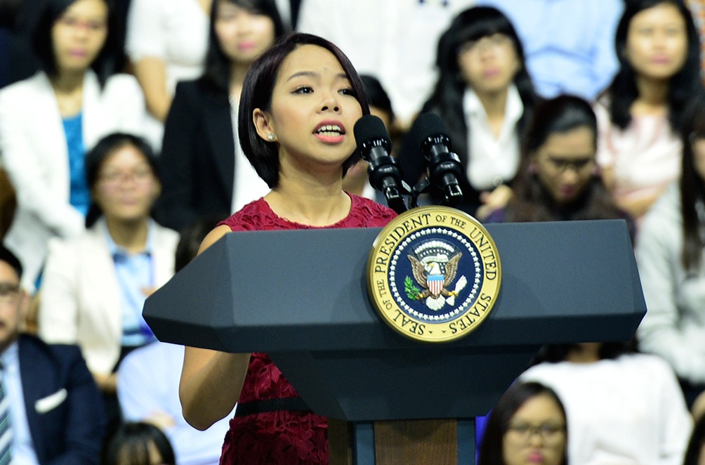 Ba ban tre Viet duoc Tong thong Obama khen ngoi hinh anh