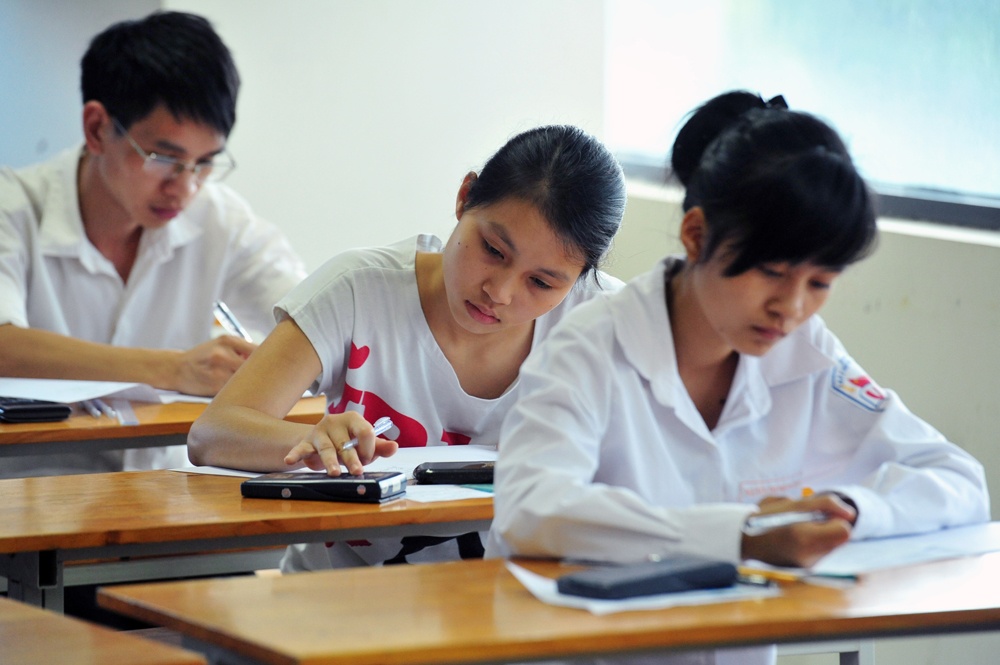 Cấm dạy thêm ảnh 1 Cam day them anh 1