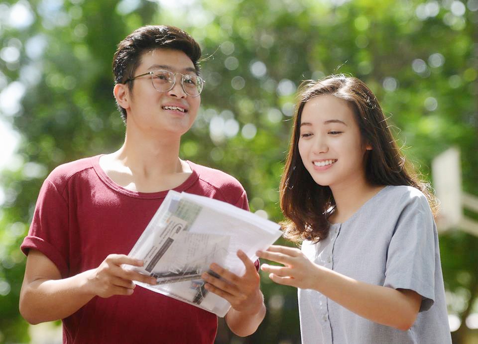 Thi sinh an tuong voi cau hoi doan ket dan toc trong de Su hinh anh