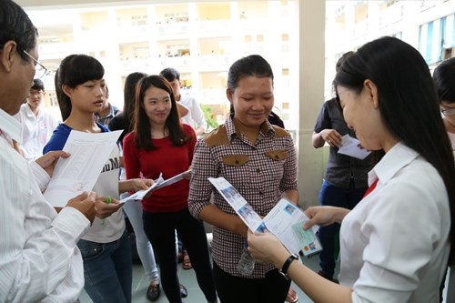 Thí sinh mang bầu ảnh 1 Thi sinh mang bau anh 1