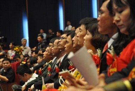 Ket qua GS, PGS: Vi sao khoa hoc xa hoi it cong bo quoc te? hinh anh