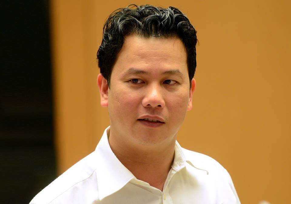 Ha Tinh yeu cau bao cao viec dieu giao vien tiep khach hinh anh