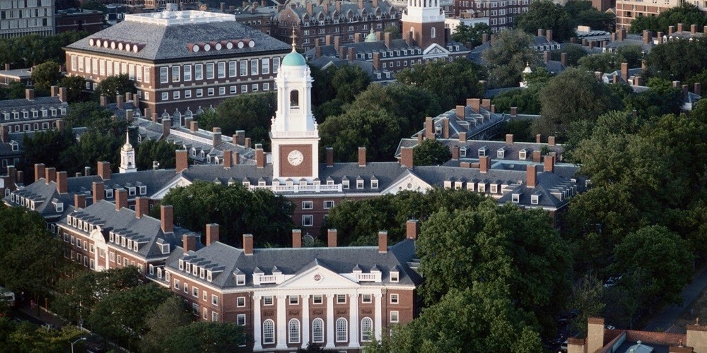 Harvard: Thien duong, sieu nhan hay qua bom hinh anh