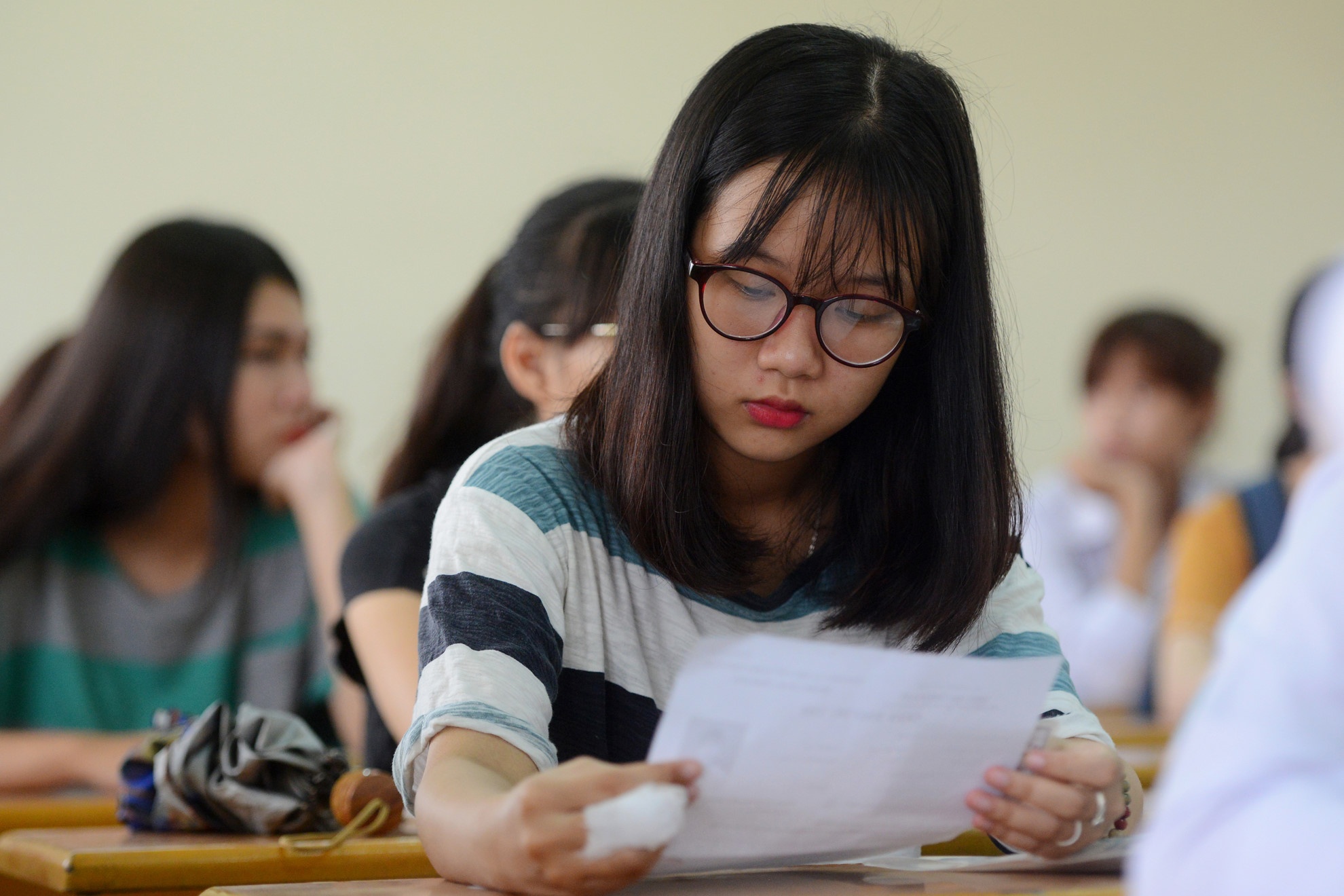 De thi chua cong bo la tai lieu toi mat nganh giao duc hinh anh