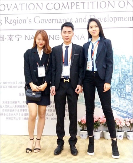 Sinh vien doat giai nhat thi sang tao anh 1