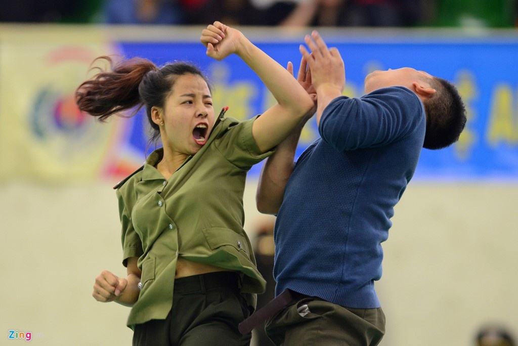Di nghia vu quan su, thi vao truong cong an co duoc cong diem? hinh anh