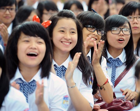 Chung minh thu nhan dan 9 so co anh huong thi dai hoc? hinh anh